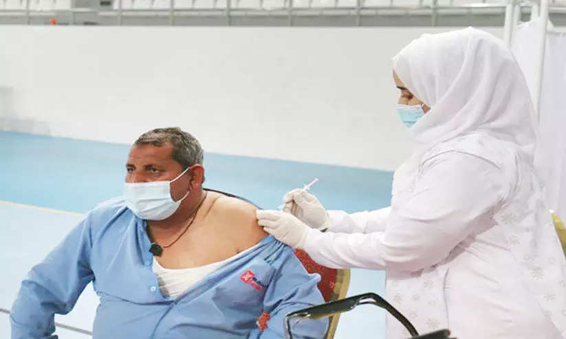 തെ​ക്ക​ൻ ബാ​ത്തി​ന​യി​ൽ വി​ദേ​ശി​ക​ൾ​ക്കും ബൂ​സ്റ്റ​ർ ​ഡോ​സ്