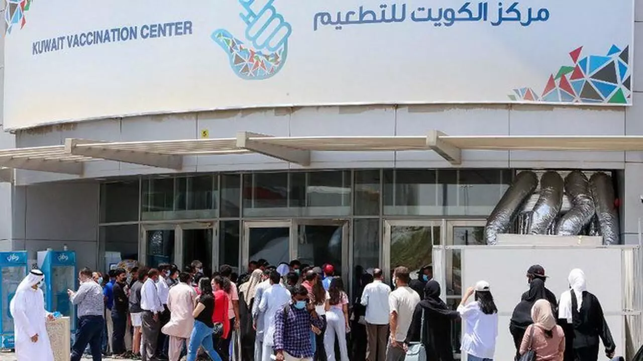 അപ്പോയന്റ്മെന്റില്ലാതെ ബൂസ്റ്റർ ഡോസ് 50 വയസ്സിന് മുകളിലുള്ളവർക്ക് മാത്രം അപ്പോയന്റ്മെന്റില്ലാതെ ബൂസ്റ്റർ ഡോസ് 50 വയസ്സിന് മുകളിലുള്ളവർക്ക് മാത്രം