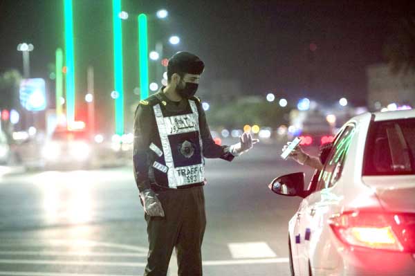 കോവിഡ് മുൻകരുതൽ മാനദണ്ഡങ്ങൾ പരിഷ്കരിച്ചു കോവിഡ് മുൻകരുതൽ മാനദണ്ഡങ്ങൾ പരിഷ്കരിച്ചു