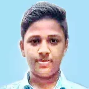 വാഹനാപകടത്തിൽ സ്കൂൾ വിദ്യാർഥിക്ക് ദാരുണാന്ത്യം