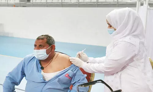 തെ​ക്ക​ൻ ബാ​ത്തി​ന​യി​ൽ വി​ദേ​ശി​ക​ൾ​ക്കും ബൂ​സ്റ്റ​ർ ​ഡോ​സ്