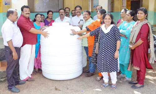 മൂന്ന് പതിറ്റാണ്ടിനുശേഷം പൂർവവിദ്യാർഥികൾ ഒത്തുകൂടി