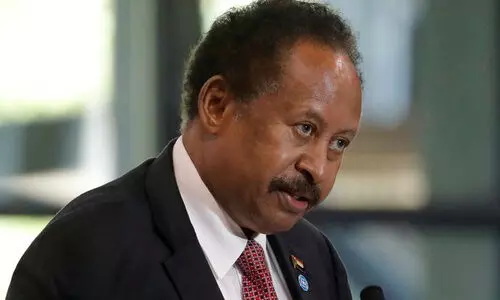 സൈന്യവുമായി അധികാരം പങ്കിടൽ അനുവദിക്കില്ല; പ്രക്ഷോഭം ശക്തം, സുഡാൻ പ്രധാനമന്ത്രി രാജിവെച്ചു