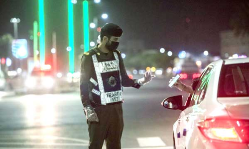 കോ​വി​ഡ് മു​ൻ​ക​രു​ത​ൽ മാ​ന​ദ​ണ്ഡ​ങ്ങ​ൾ പ​രി​ഷ്‌​ക​രി​ച്ചു