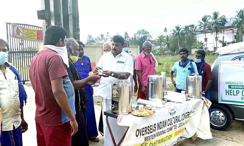 ശബരിമല തീർഥാടകർക്ക് ജിദ്ദ ഒ.ഐ.സി.സി നൽകുന്ന സഹായം മാതൃകാപരം ശബരിമല തീർഥാടകർക്ക് ജിദ്ദ ഒ.ഐ.സി.സി നൽകുന്ന സഹായം മാതൃകാപരം