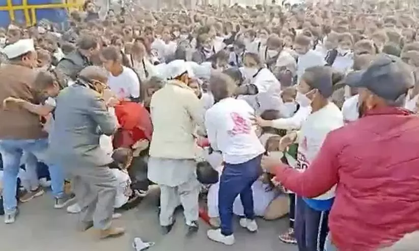 Stampede Like Scene At A Congress Marathon In UP Masks Missing