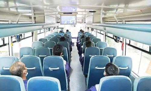 തൊ​ഴി​ലാ​ളി​ക​ളു​ടെ ബ​സി​ൽ സൗ​ജ​ന്യ വൈ​ഫൈ