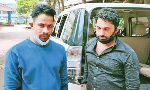 കാറിൽ മയക്കുമരുന്ന് കടത്ത്​: രണ്ടു യുവാക്കൾ പിടിയിൽ