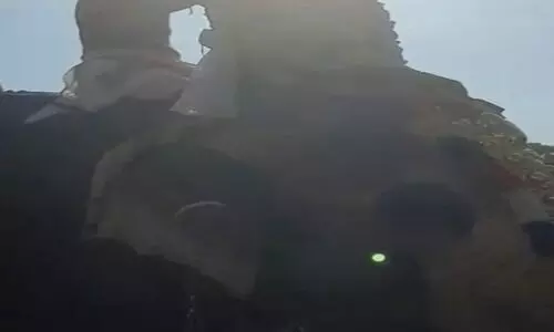 എഴുന്നെള്ളിപ്പിനിടെ ആനയുടെ കണ്ണിൽ ലേസർ രശ്മിയടിച്ചതായി പരാതി