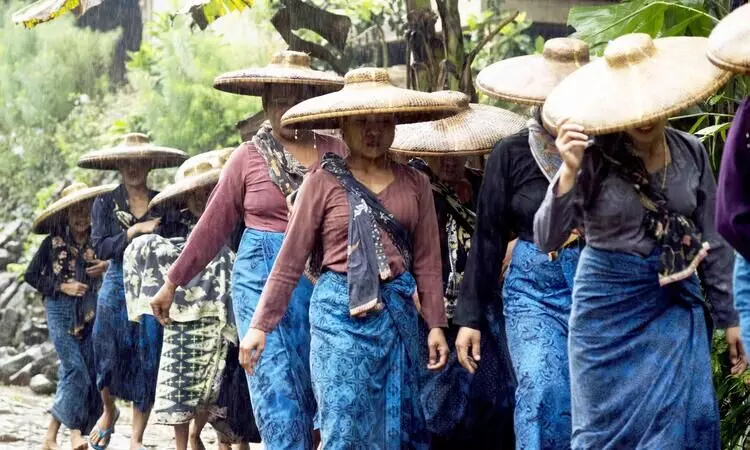 ജ​കാ​ർ​ത്തയിലെ മ​ല​നി​ര​ക​ളിലെ ആ​ദി​വാ​സി സ​മൂ​ഹം കെനക്കികളോടൊപ്പം രണ്ടുനാൾ കഴിഞ്ഞ അപൂർവാനുഭവം...