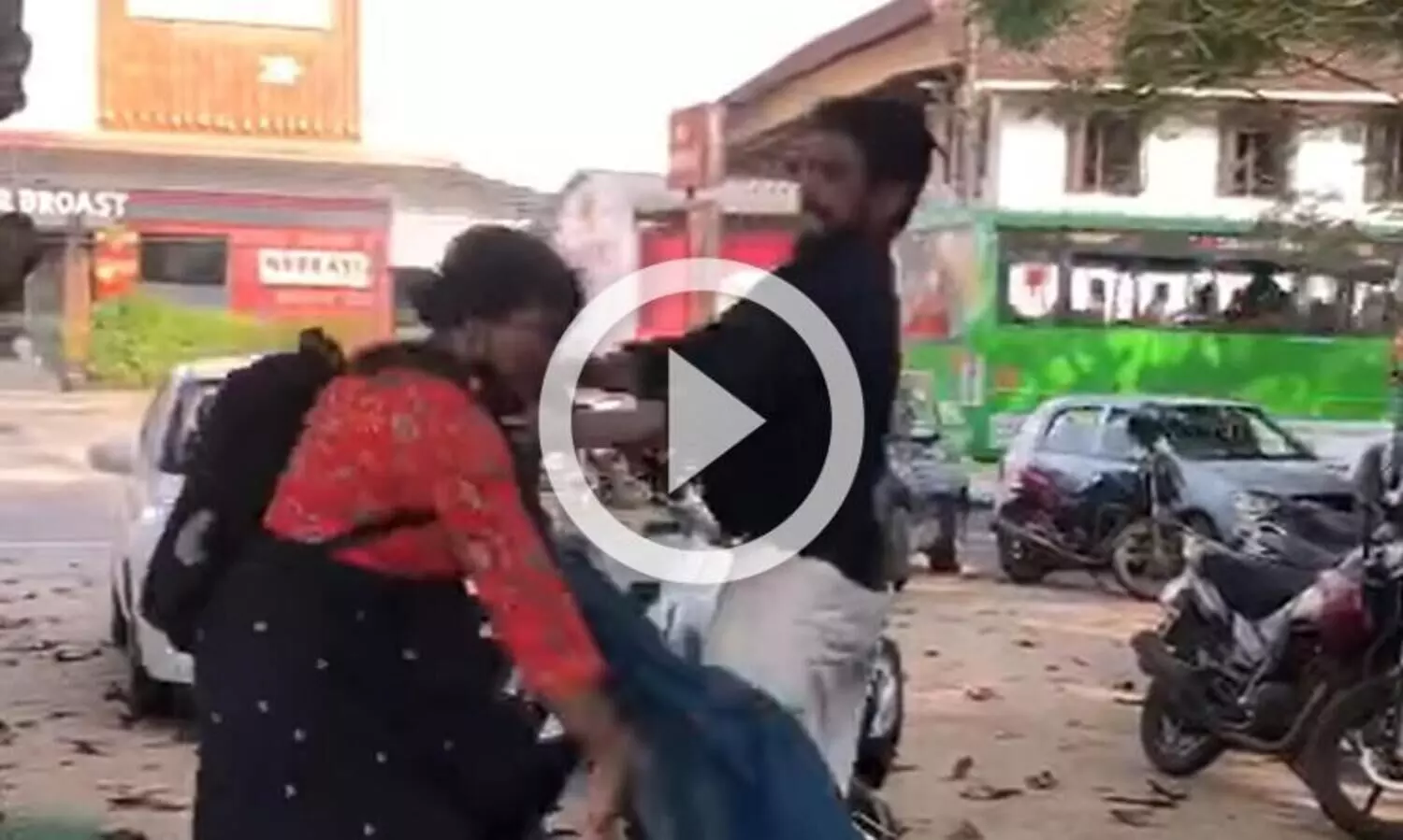 ബിന്ദു അമ്മിണിക്ക്​ നേരെ അതിക്രൂര ആക്രമണം