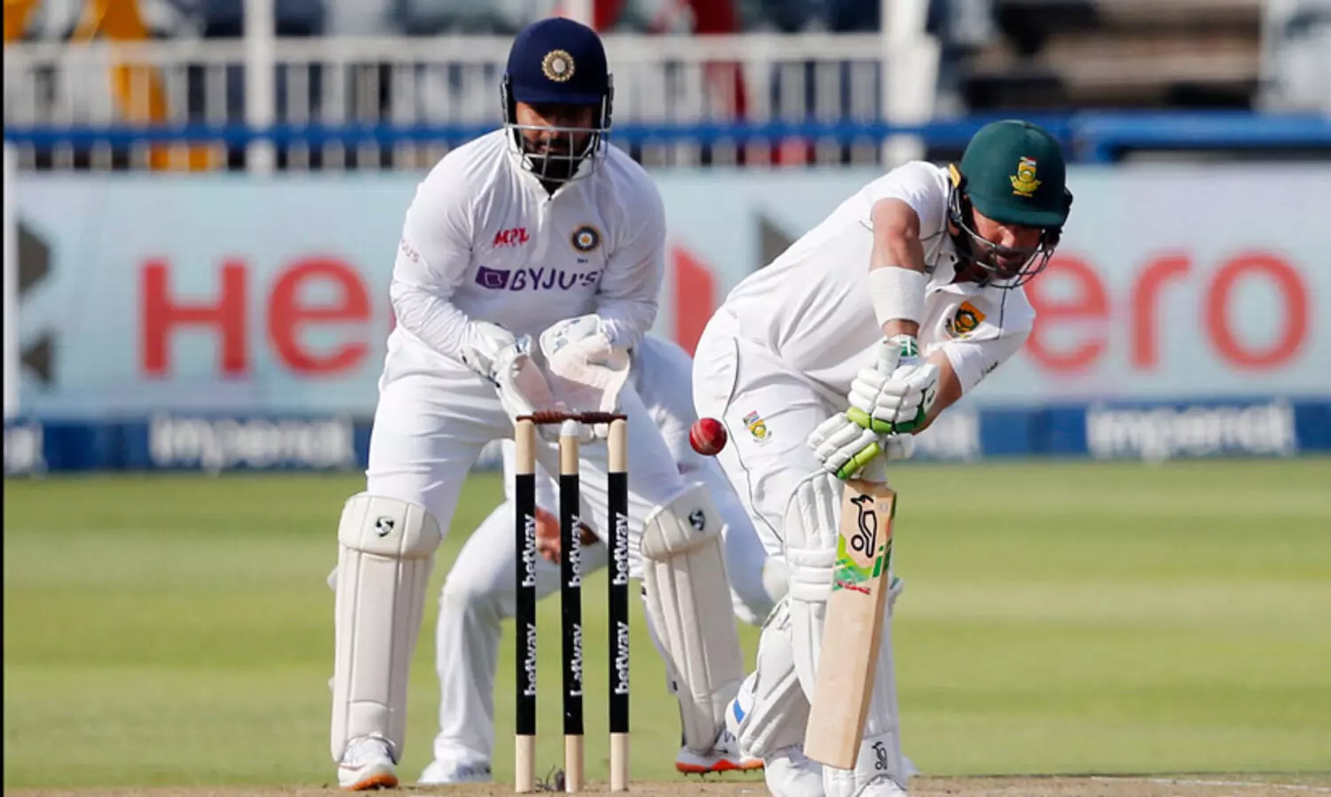 വാ​ൺ​ഡ​റേ​ഴ്​​സ്​ ടെ​സ്റ്റ്​; ദ​ക്ഷി​ണാ​​ഫ്രി​ക്ക രണ്ട്​ വിക്കറ്റിന് 118 എന്ന നിലയിൽ, ജയിക്കാൻ 122 റൺസ്​ കൂടി