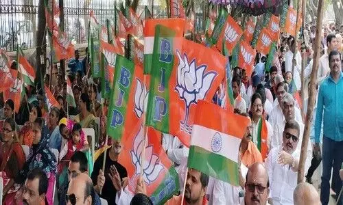 ഒമിക്രോൺ: റാലികൾ റദ്ദാക്കി കോൺഗ്രസ്​; നിലപാട്​ വ്യക്​തമാക്കാതെ ബി.ജെ.പി