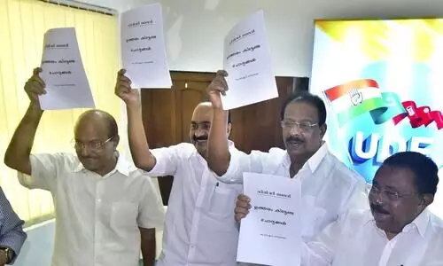 സിൽവർ ലൈനിനെതിരെ ചോ​ദ്യ​ങ്ങളുമായി യു.ഡി.എഫ്​​ ല​ഘു​ലേ​ഖ