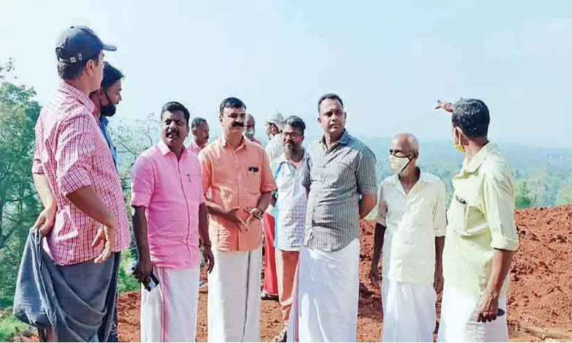 റിസോർട്ട്​ നിർമാണം: നാടുകാണികുന്നിൽ അനധികൃത കുന്നിടിക്കൽ