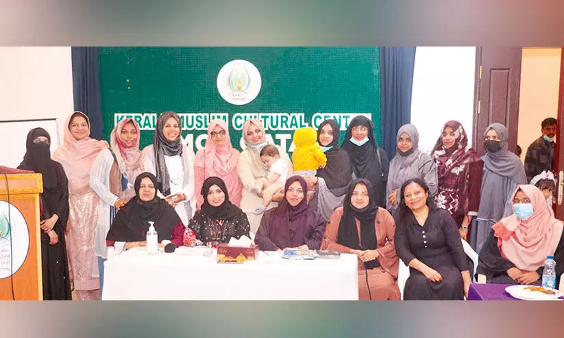 ലിംഗസമത്വവും തുല്യനീതിയും ചർച്ചയായി കെ.ഡബ്ല്യു.സി.സി ടേബിൾ ടോക്ക് ലിംഗസമത്വവും തുല്യനീതിയും ചർച്ചയായി കെ.ഡബ്ല്യു.സി.സി ടേബിൾ ടോക്ക്