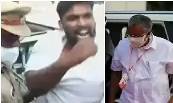 സിൽവർ ലൈൻ വിശദീകരണത്തിനെത്തിയ മുഖ്യമന്ത്രിക്ക് നേരെ യൂത്ത് കോൺഗ്രസിന്റെ കരിങ്കൊടി സിൽവർ ലൈൻ വിശദീകരണത്തിനെത്തിയ മുഖ്യമന്ത്രിക്ക് നേരെ യൂത്ത് കോൺഗ്രസിന്റെ കരിങ്കൊടി