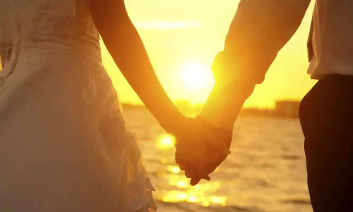 മക്കളെ ഉപേക്ഷിച്ച് പോയ യുവതിയും കാമുകനും അറസ്റ്റിൽ