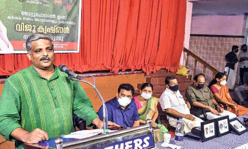 ഇ​രു​ണ്ട കാ​ല​ത്ത് ആ​ത്മ​വി​ശ്വാ​സം പ​ക​രു​ന്ന​താ​ണ് ക​ർ​ഷ​ക സ​മ​ര വി​ജ​യം -വി​ജു കൃ​ഷ്ണ​ൻ