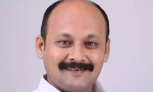 മൂലമ്പിള്ളി പുനരധിവാസം നടപ്പാക്കിയിട്ട് മതി കെ-റെയിലിന് കല്ലിടുന്നതെന്ന് കോൺഗ്രസ്