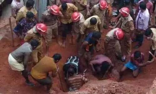 വർക്കലയിൽ വീടിന് സൈഡ് വാൾ നിർമിക്കുന്നതിനിടെ മണ്ണിടിഞ്ഞ് തൊഴിലാളി മരിച്ചു; ഒരാൾക്ക് പരിക്ക്