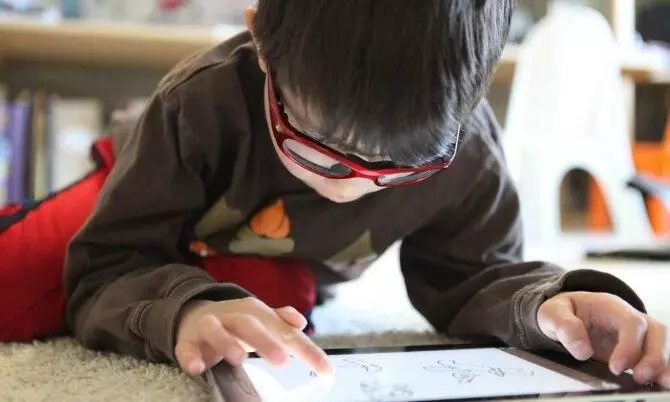 നിഷ്കളങ്ക ബാല്യങ്ങളെ തേടിവരുന്നു; ഓൺലൈൻ ഗെയിമുകൾ നിഷ്കളങ്ക ബാല്യങ്ങളെ തേടിവരുന്നു; ഓൺലൈൻ ഗെയിമുകൾ