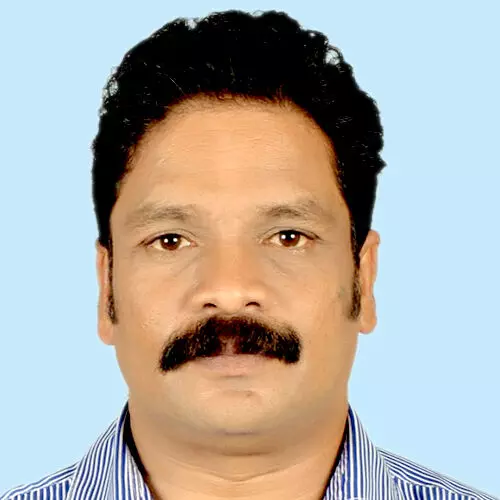 കൊ​ടു​ങ്ങ​ല്ലൂ​ർ എ.ഇ.ഒ എം.​വി. ദി​ന​ക​ര​ൻ കു​ഴ​ഞ്ഞു​വീ​ണ്​ മ​രി​ച്ചു