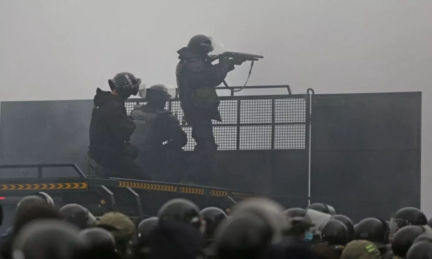 ക​സാ​ഖ്സ്താ​നി​ൽ പ്ര​ക്ഷോ​ഭം തു​ട​രു​ന്നു: മു​ന്ന​റി​യി​പ്പി​ല്ലാ​തെ വെ​ടി​വെ​ക്കാ​ൻ പ്ര​സി​ഡ​ന്‍റി​​ന്‍റെ ഉ​ത്ത​ര​വ്