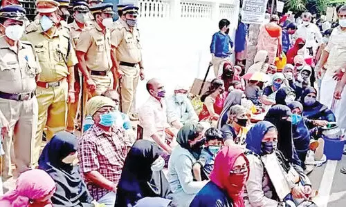 ജനകീയ പ്രവർത്തകരെ ഗുണ്ടകളാക്കുമ്പോൾ