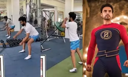 Cricketer Ravindra jadeja workout video in minnal murali song background Viral Video