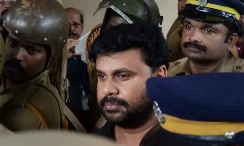 നടിയെ ആക്രമിച്ച സംഭവം: ദിലീപ് വീണ്ടും ചോദ്യമുനയിലേക്ക് നടിയെ ആക്രമിച്ച സംഭവം: ദിലീപ് വീണ്ടും ചോദ്യമുനയിലേക്ക്