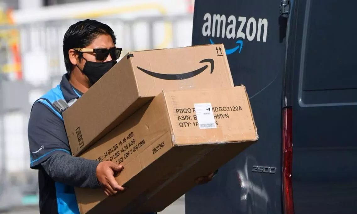 കോ​വി​ഡ് നി​രീ​ക്ഷ​ണം ചു​രു​ക്കി; ആ​മ​സോ​ണി​ൽ ജീവന​ക്കാ​ർ​ക്ക് ശ​മ്പ​ള​ത്തോ​ടു കൂ​ടി ലീ​വ്