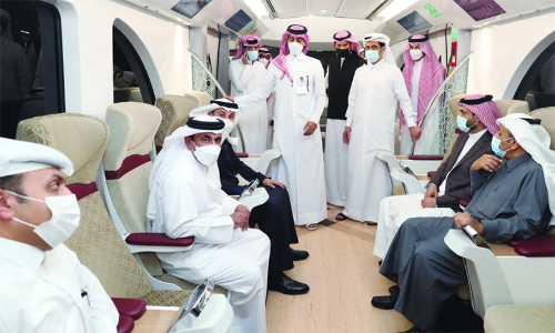 ഖത്തർ - സൗദി റെയിൽ ഗതാഗതം: ചർച്ചക്ക്​ തുടക്കമിട്ട്​ മന്ത്രിതല സന്ദർശനം