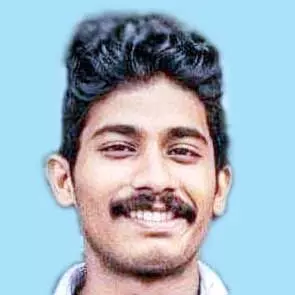 കാര്‍ മതിലില്‍ ഇടിച്ച് യുവാവ് മരിച്ചു