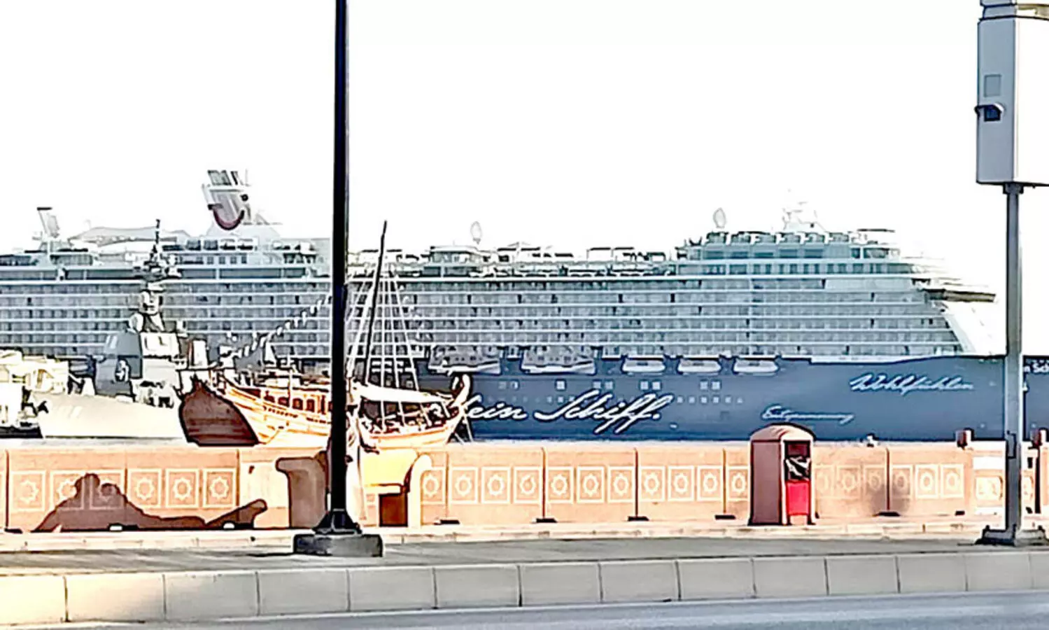 പ്ര​തീ​ക്ഷ​യു​ടെ ഓ​ള​പ്പ​ര​പ്പി​ലേ​ക്ക് ക്രൂ​സ്​   ക​പ്പ​ലു​ക​​ളെ​ത്തു​ന്നു