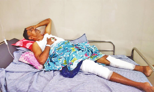 കുഴിയിൽ വീഴ്ത്തിയതിന് നഷ്ടപരിഹാരം ലഭ്യമാക്കണമെന്ന് പരിക്കേറ്റ അബ്ദുല്‍ റസാഖ്