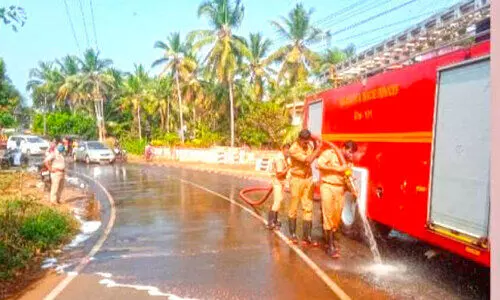വാഹനത്തിൽനിന്ന് ഓയിൽ ഒഴുകി; ഇരുചക്രവാഹനങ്ങൾ തെന്നിവീണ് ആറുപേർക്ക് പരിക്ക്