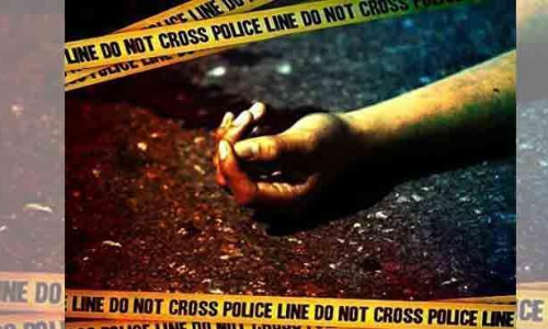 ഗൃഹനാഥൻ ഭാര്യയെയും മകനെയും വെട്ടിക്കൊന്ന് ജീവനൊടുക്കി