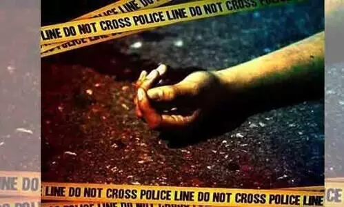 ഗൃഹനാഥൻ ഭാര്യയെയും മകനെയും വെട്ടിക്കൊന്ന് ജീവനൊടുക്കി