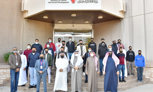 തൊ​ഴി​ൽ ക​രാ​റു​ക​ൾ ഒ​പ്പു​വെ​ച്ചു