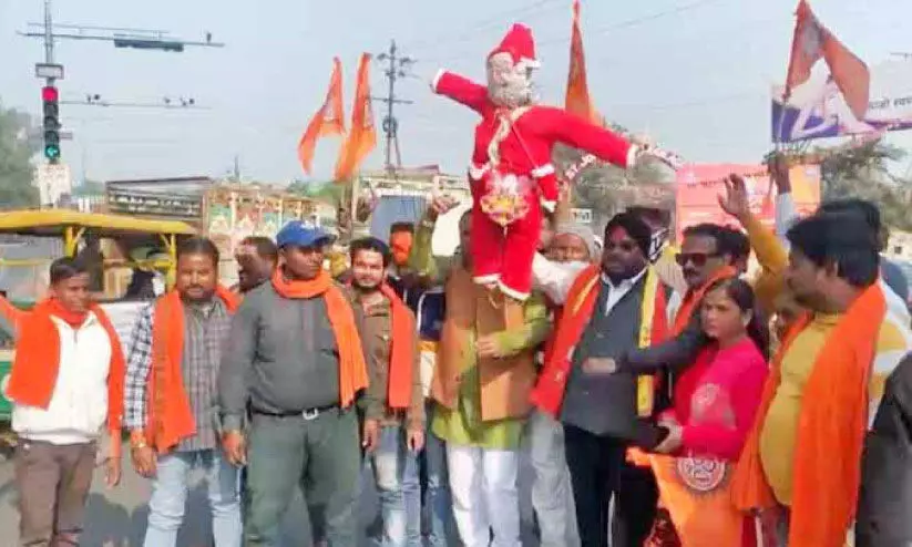 മ​​ത​​ഭ്രാ​​ന്തി​​നെ​​തി​​രെ ശ​​ബ്​​​ദി​​ച്ചു​​കൊ​​ണ്ടേ​​യി​​രി​​ക്കു​​ക