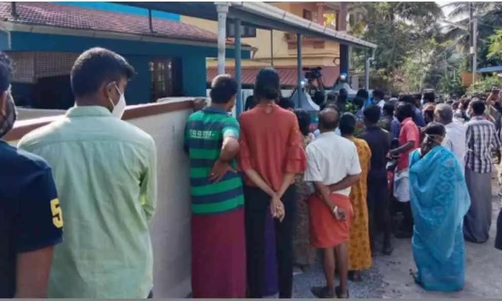 ഇരട്ടക്കൊല: നടുക്കം മാറാതെ പുതുപ്പരിയാരം