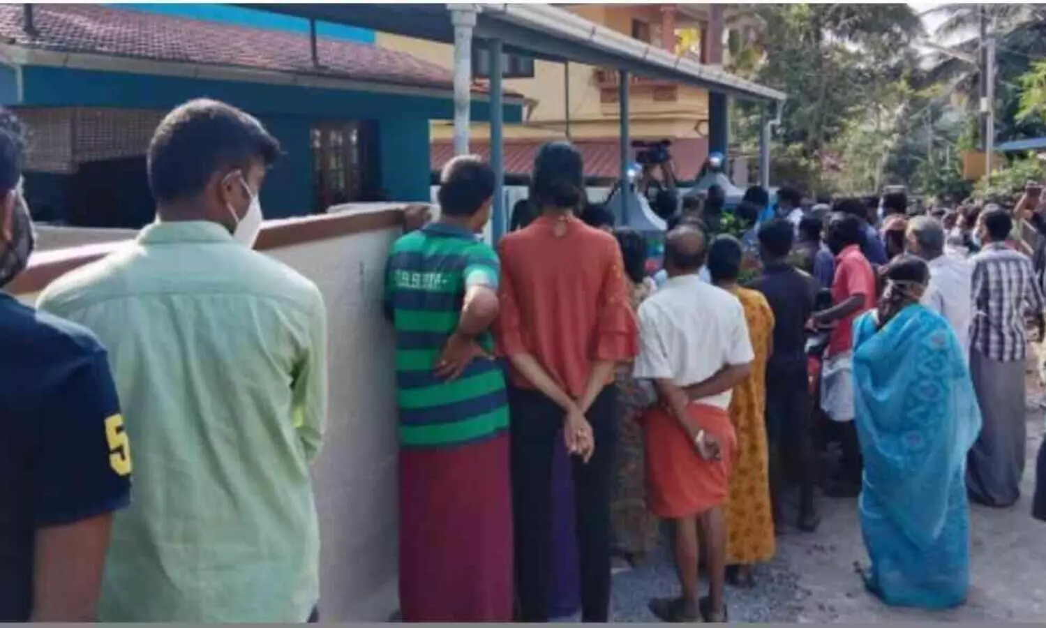 ഇരട്ടക്കൊല: നടുക്കം മാറാതെ പുതുപ്പരിയാരം