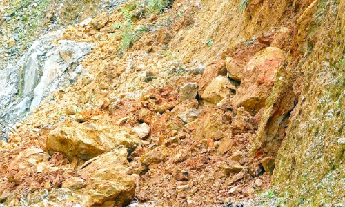 തുരങ്കത്തിന് സമീപം മണ്ണിടിച്ചിൽ; പഴശ്ശി സാഗർ മിനി ജലവൈദ്യുതി പദ്ധതി സുരക്ഷാപ്രതിസന്ധിയിൽ തുരങ്കത്തിന് സമീപം മണ്ണിടിച്ചിൽ; പഴശ്ശി സാഗർ മിനി ജലവൈദ്യുതി പദ്ധതി സുരക്ഷാപ്രതിസന്ധിയിൽ