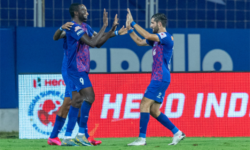 മുംബൈക്ക്​ വീണ്ടും തോൽവി; ബം​ഗ​ളൂ​രു ജ​യം എ​തി​രി​ല്ലാ​ത്ത മൂ​ന്നു ഗോ​ളി​ന്​