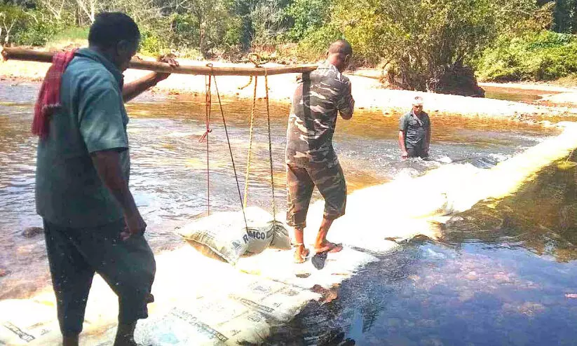 Adavi basket boat ride