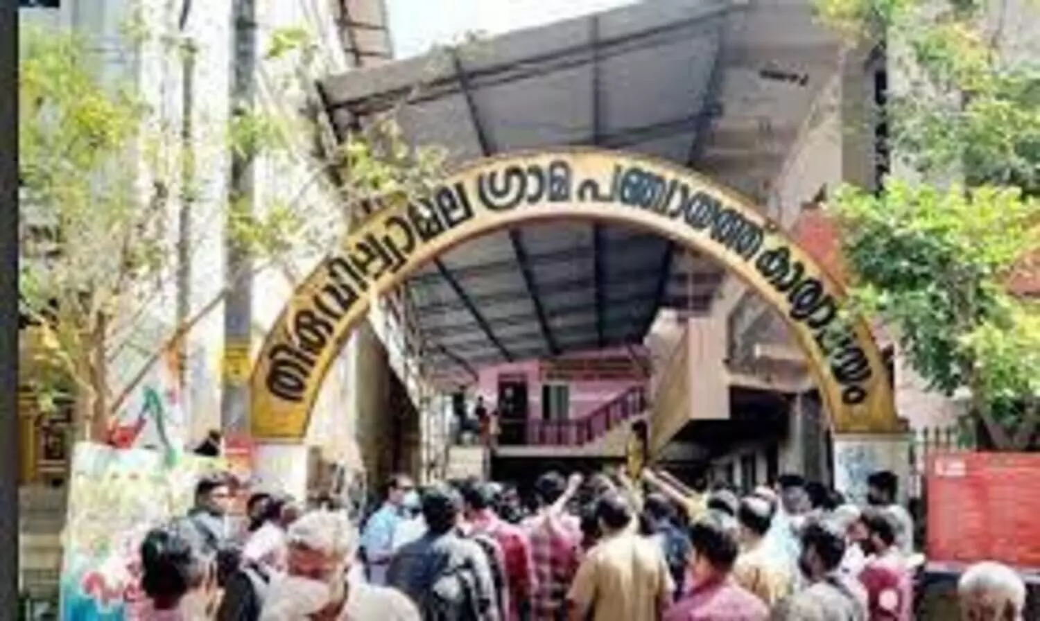 തിരുവില്വാമല പഞ്ചായത്തിൽ വൈസ് പ്രസിഡന്‍റും പുറത്ത്