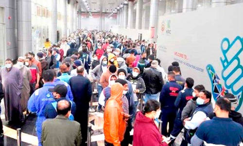 കു​വൈ​ത്തി​ൽ അ​ഞ്ച​ര ല​ക്ഷ​ത്തി​ന്​ ​മു​ക​ളി​ൽ ആ​ളു​ക​ൾ ബൂ​സ്റ്റ​ർ ഡോ​സ്​ വാ​ക്സി​ൻ സ്വീ​ക​രി​ച്ചു