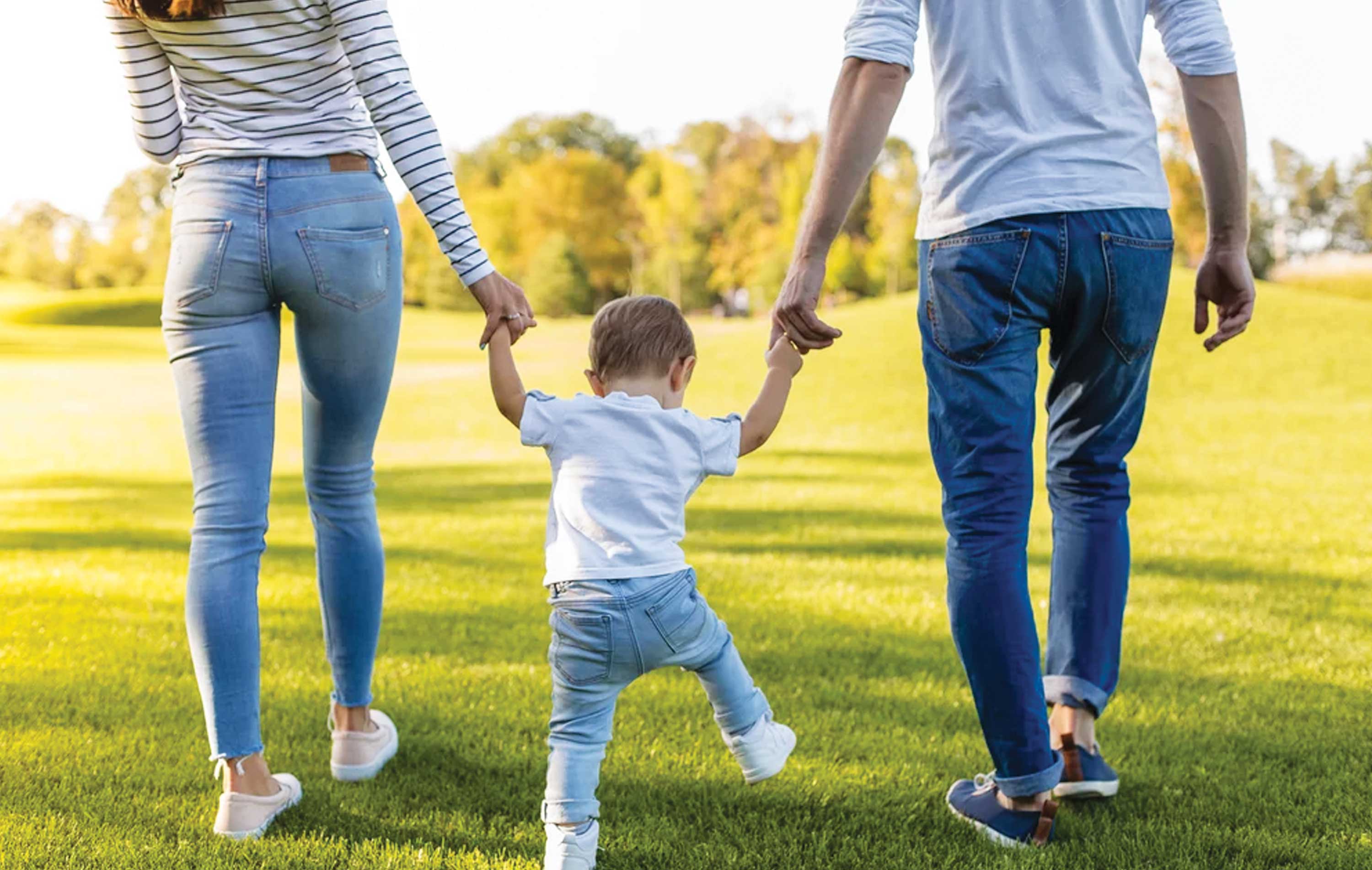 മാതാപിതാക്കളാവുക എന്നത് കുട്ടിക്കളിയല്ല; ഒരുങ്ങാം അച്ഛനമ്മമാരാകാൻ മാതാപിതാക്കളാവുക എന്നത് കുട്ടിക്കളിയല്ല; ഒരുങ്ങാം അച്ഛനമ്മമാരാകാൻ