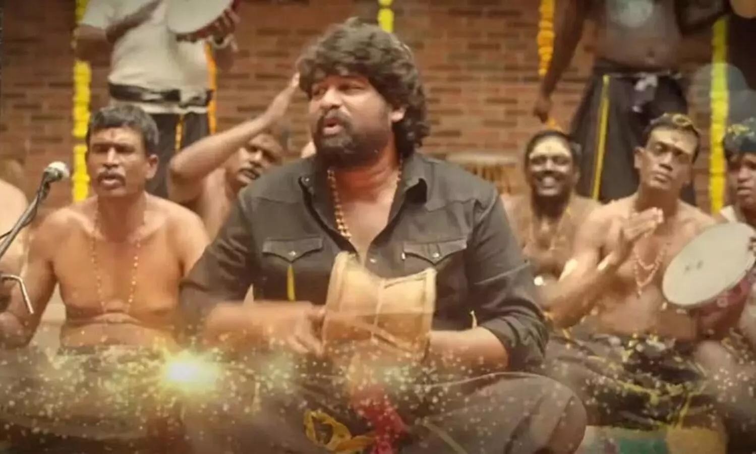 ശരണം തരണം മണികണ്ഠ..; അയ്യപ്പ ഭക്തിഗാനം ആലപിച്ച് ജോജു ജോര്‍ജ്, ദ്വിഭാഷ ചിത്രം അദൃശ്യത്തിലെ ആദ്യ ഗാനം പുറത്ത്